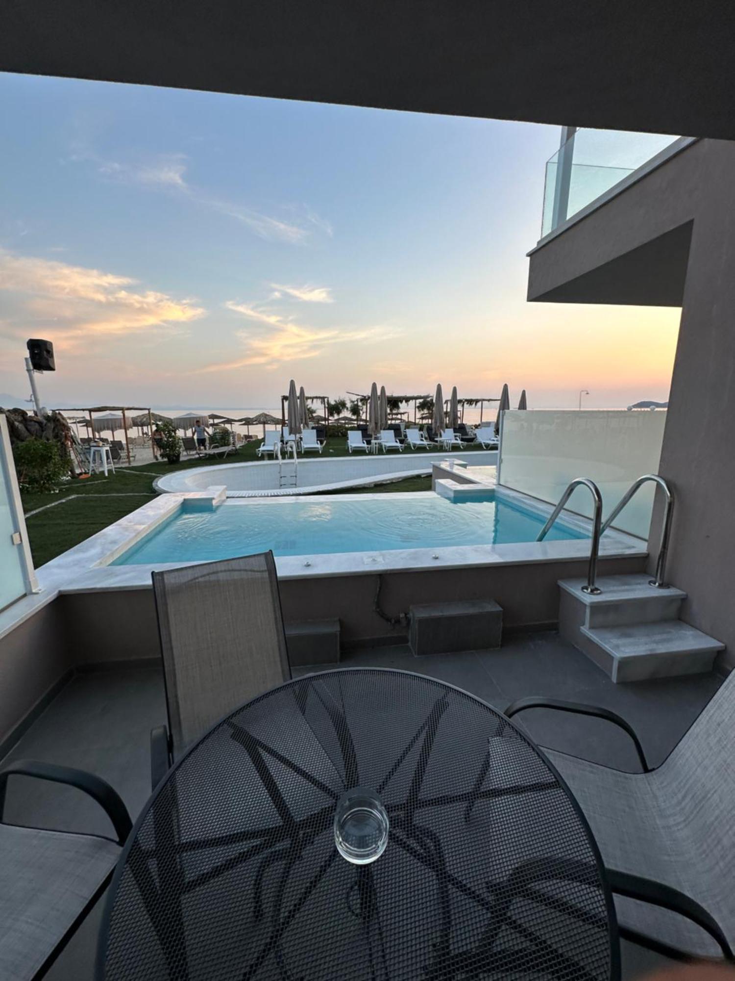 Crystal Blue Apartment Potos Exterior photo
